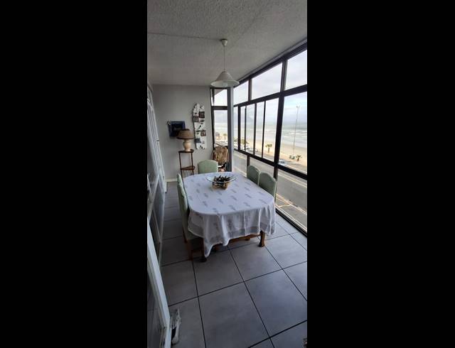 2 bed property to rent in STRAND